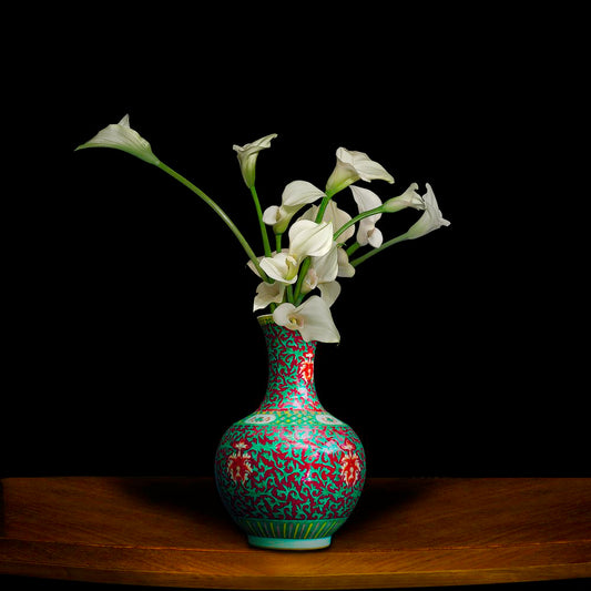 Calla Lilies in a Chinese Vase, 2018 (Vase courtesy Royal Ontario Museum)
