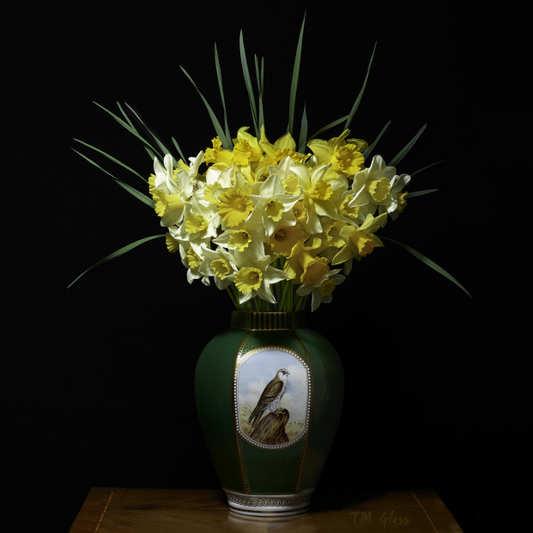 Narcissus in a Green Falcon Vessel, 2018